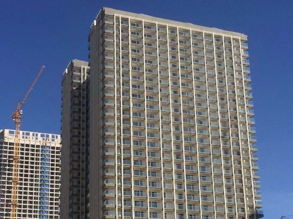 真石漆施工——墻面受潮返堿該如何處理？
